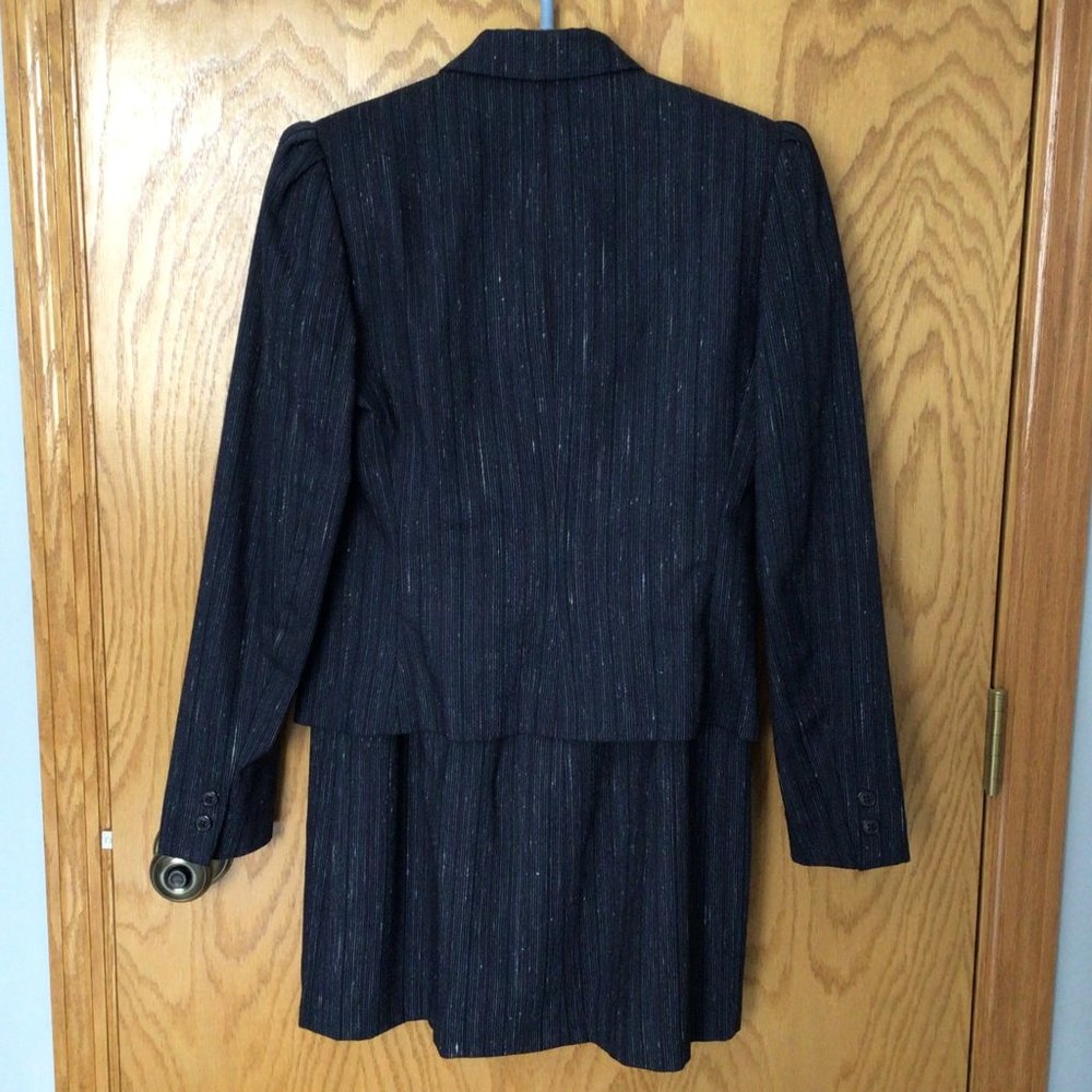 Stirling Cooper - Vintage Navy blue skirt & jacket suit with red & white threads - Picture 7 of 12